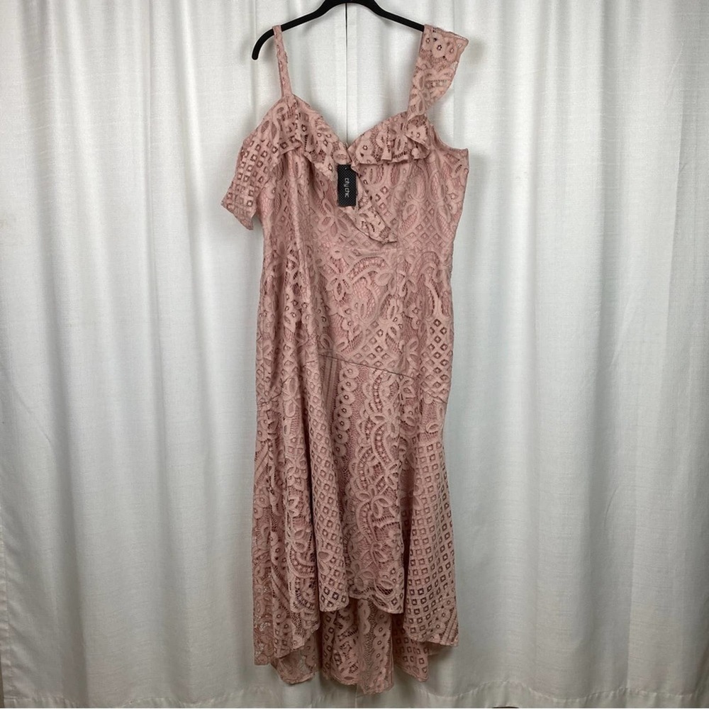 Plus Size Pink Lace Ruffle-Trim Maxi Dress - Picture 5 of 16